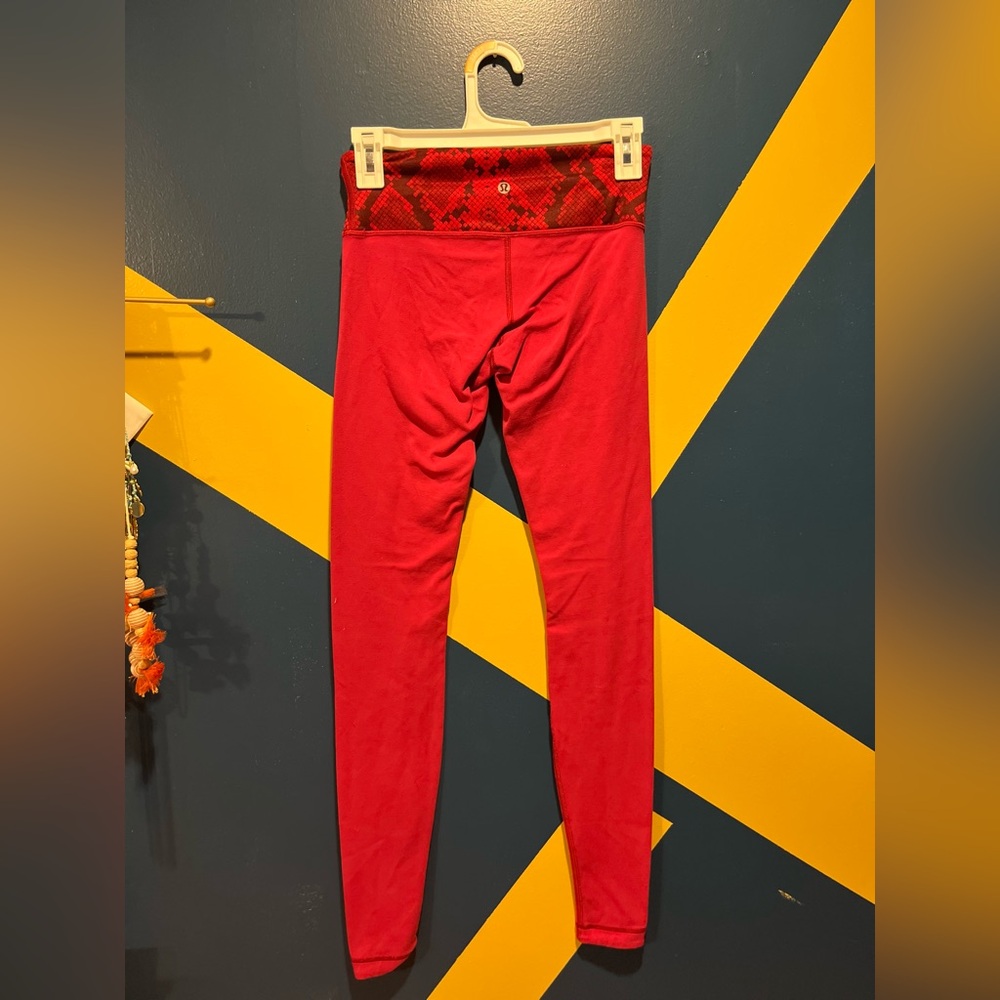 Lululemon Red/Orange Reversible Leggings EUC - Picture 4 of 6